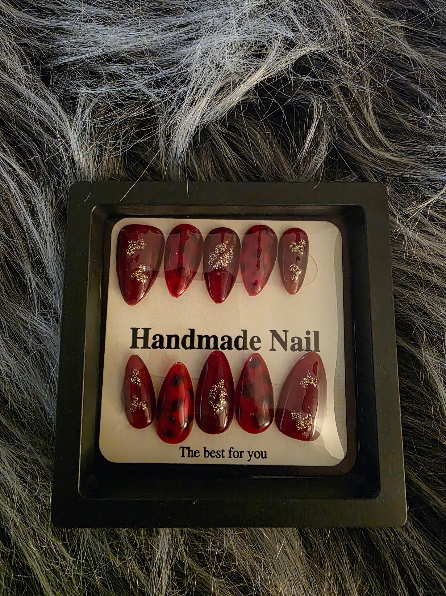 Almond Medium Red